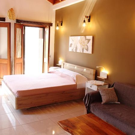 Main square apartment Symi Extérieur photo