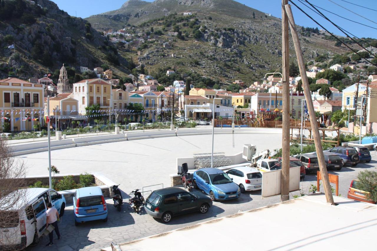 Main square apartment Symi Extérieur photo